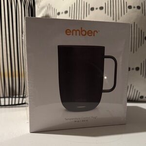 Ember Temperature Matters Box with Latte Art - White and Black